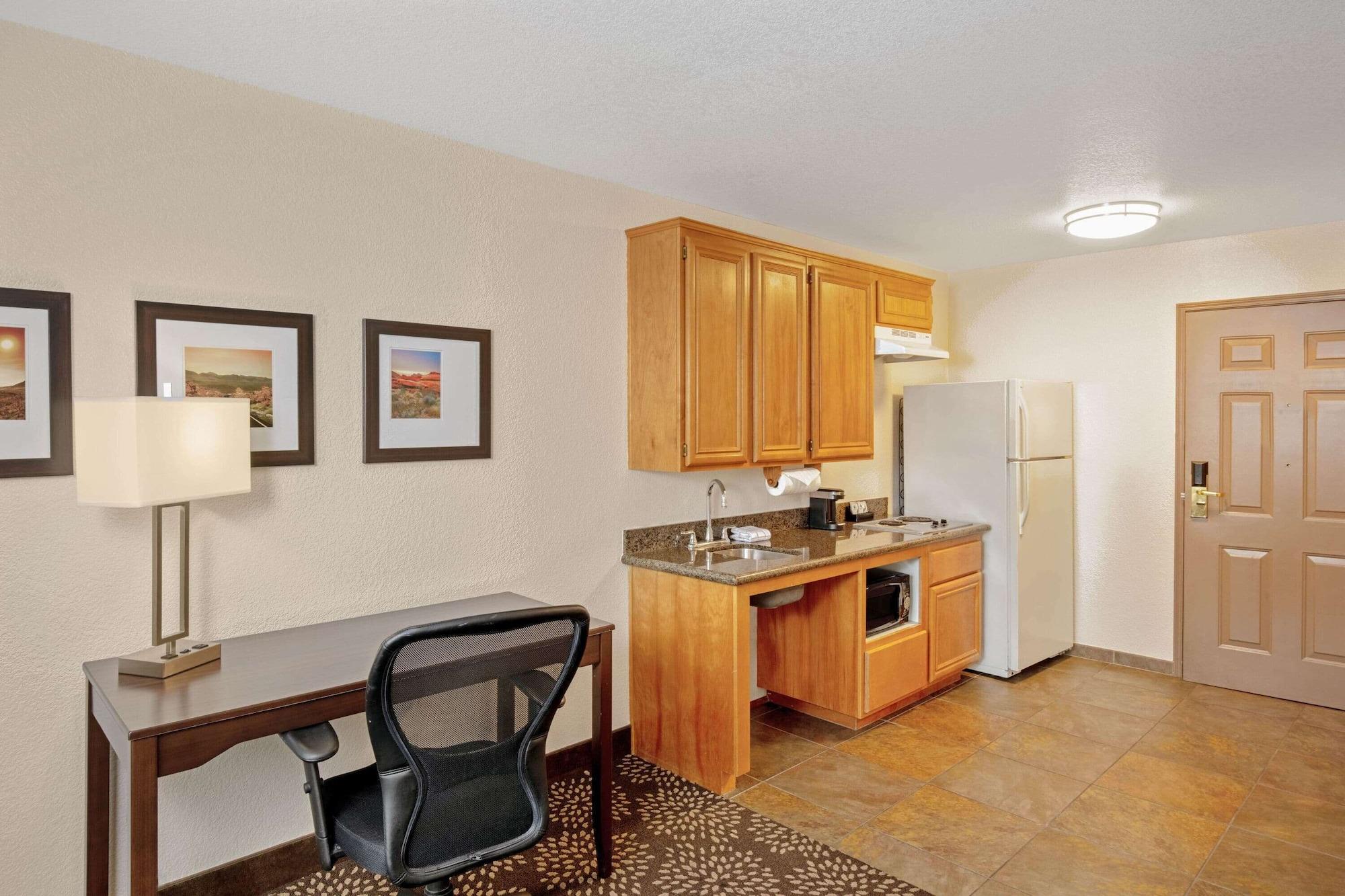 La Quinta By Wyndham Las Vegas Redrock/Summerlin Buitenkant foto
